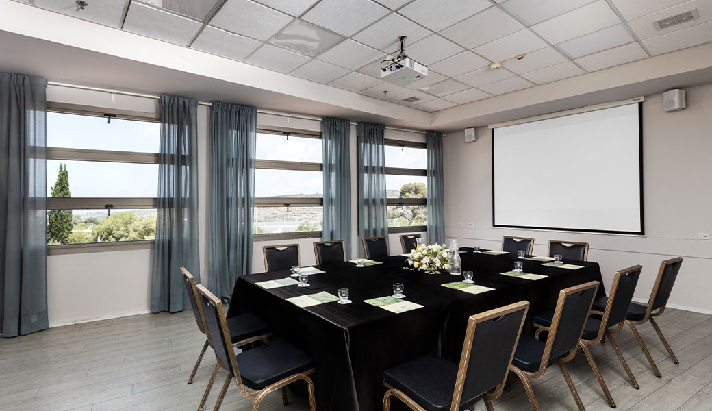 חדר ישיבות | מלון ניר עציון